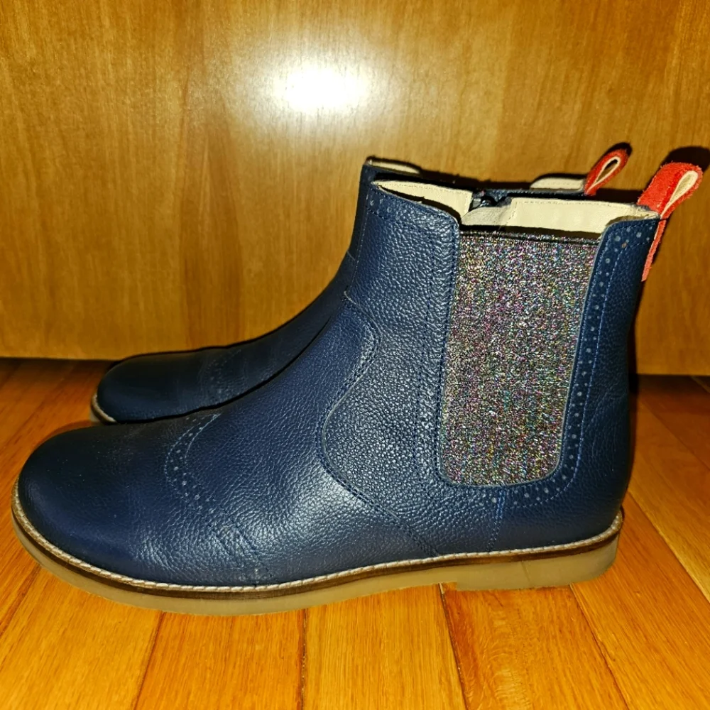 Mini Boden stylish navy